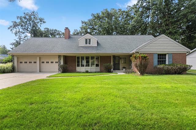 front view picture of 2901 Winchell Avenue, Kalamazoo, MI. 49008