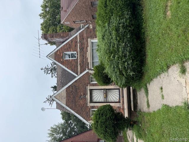 front view picture of 16853 Mansfield Street, Detroit, MI. 48235