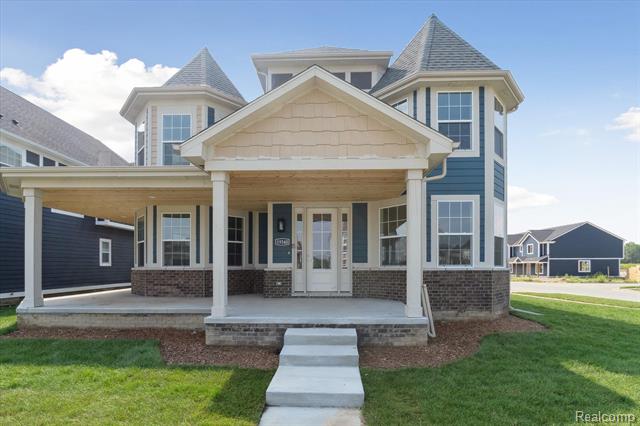 front view picture of 19340 Ryan Drive, Macomb, MI. 48042
