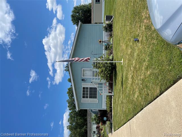 front view picture of 367 Pear Tree Ln, Otisville, MI. 48463