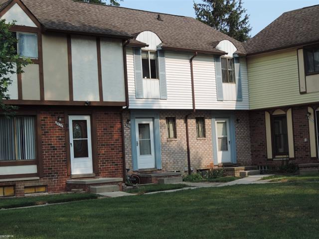 front view picture of 8432 Hickory Drive, Sterling Heights, MI. 48312