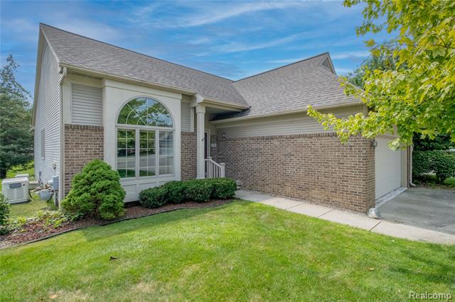 front view picture of 575 Rolling Hills Lane, Lapeer, MI. 48446