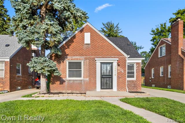 front view picture of 18418 Murray Hill Street, Detroit, MI. 48235