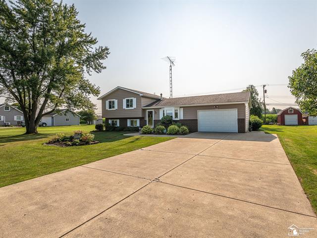 front view picture of 1734 N Raisinville Road, Monroe, MI. 48162