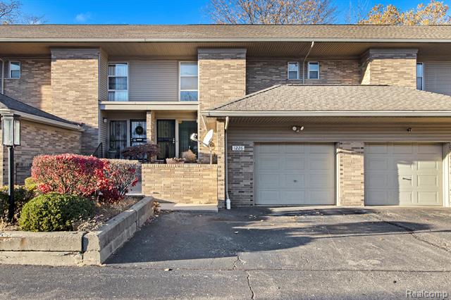 front view picture of 1226 Saint Aubin Place, Detroit, MI. 48207