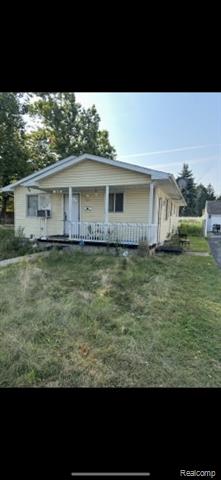 front view picture of 2236 Bancroft Street, Saginaw, MI. 48601