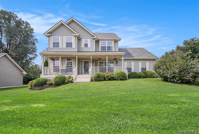 front view picture of 4244 Trinity Lane, Pinckney, MI. 48169