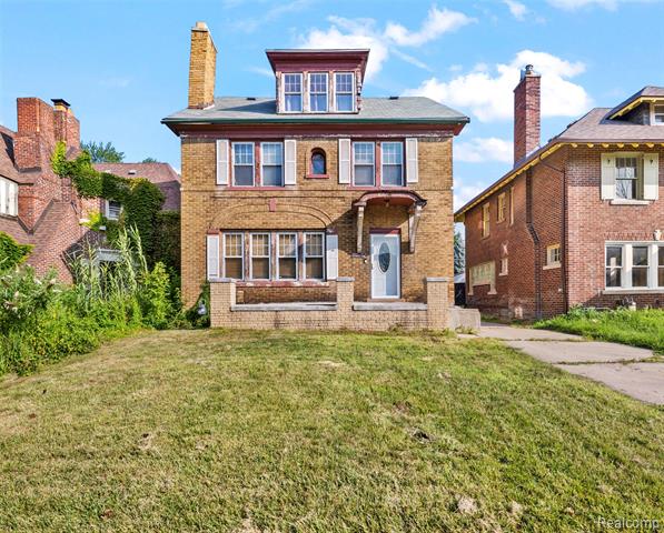 front view picture of 2016 Atkinson Street, Detroit, MI. 48206