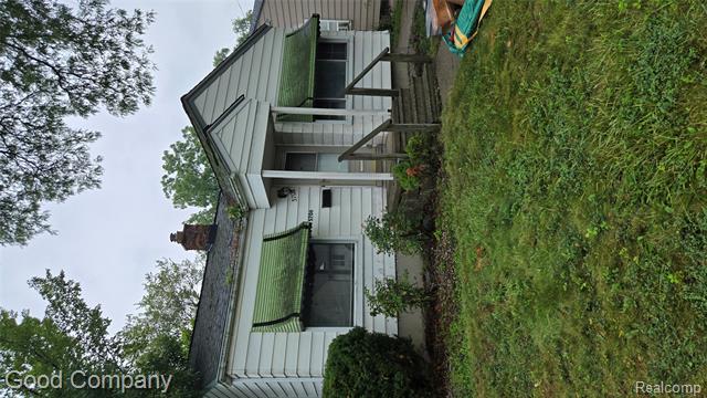 front view picture of 5706 Greenview Avenue, Detroit, MI. 48228
