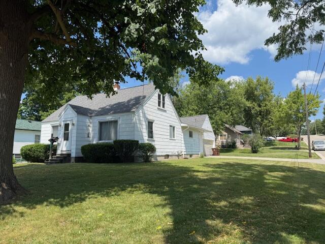 front view picture of 524 Jones Street, Ionia, MI. 48846