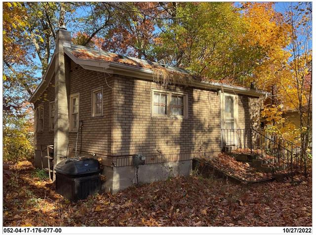 front view picture of 100 Clyde James Road, Pleasant Lake, MI. 49272