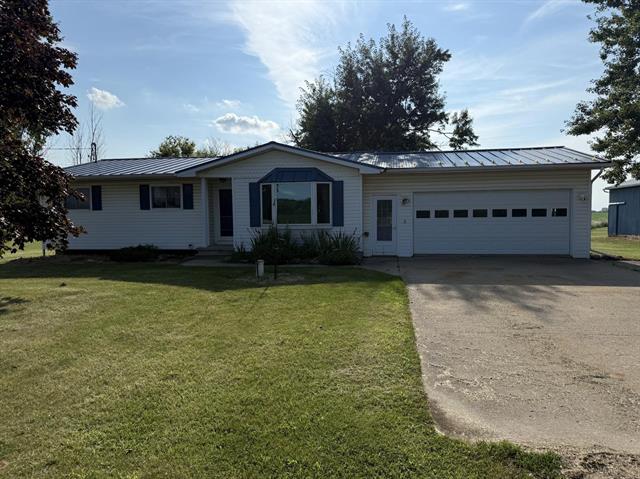 front view picture of 6330 S County Line Rd Road, Durand, MI. 48429