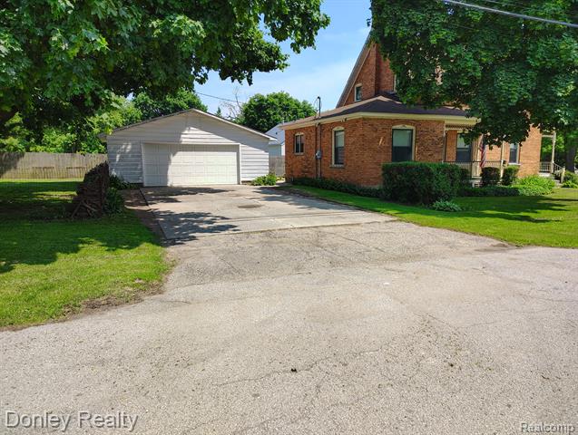front view picture of 6394 Chard Street, Marlette, MI. 48453