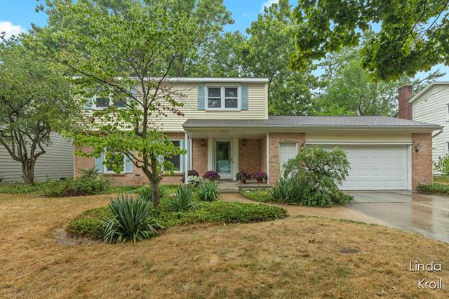 front view picture of 3527 Willamson Ave Avenue Ne, Grand Rapids, MI. 49525