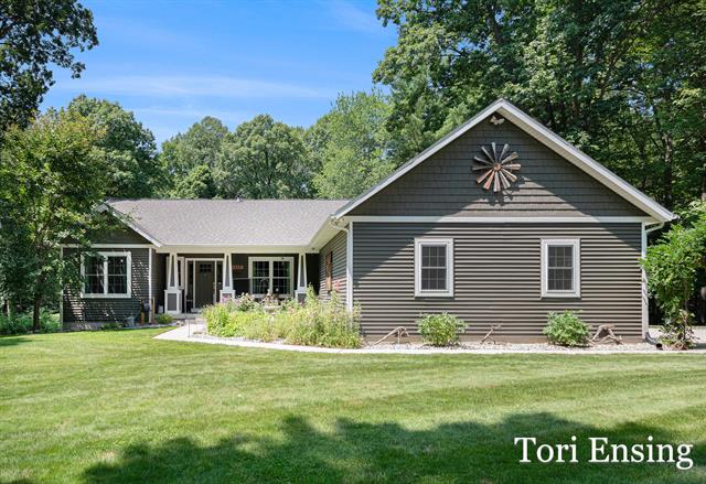 front view picture of 14371 Larsen Avenue Ne, Gowen, MI. 49326
