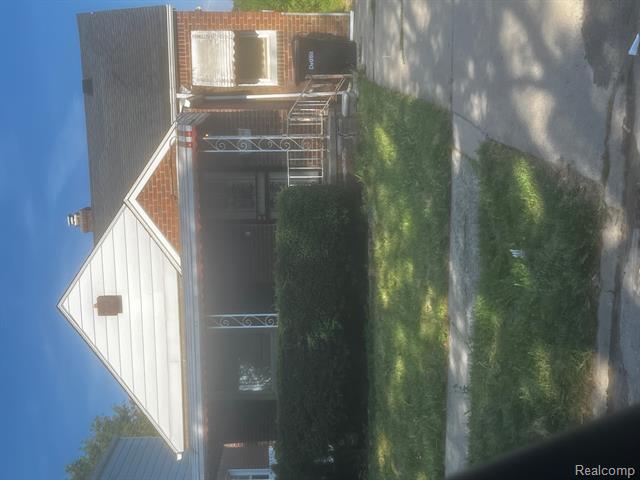 front view picture of 8034 Coyle Street, Detroit, MI. 48228