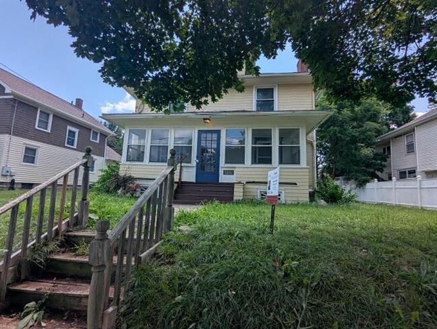 front view picture of 1205 E Ganson Street, Jackson, MI. 49201