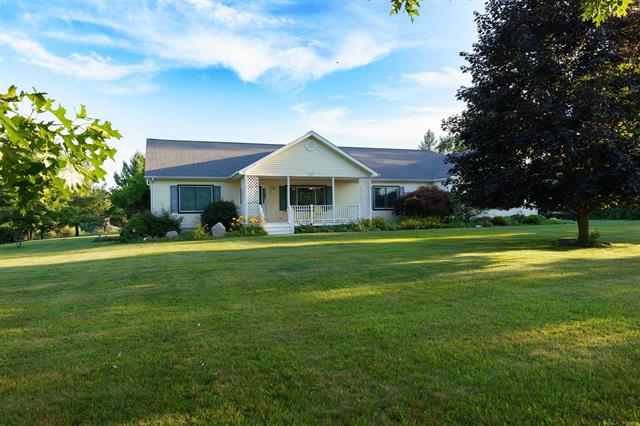 front view picture of 1205 Grosvenor Road, Grass Lake, MI. 49240