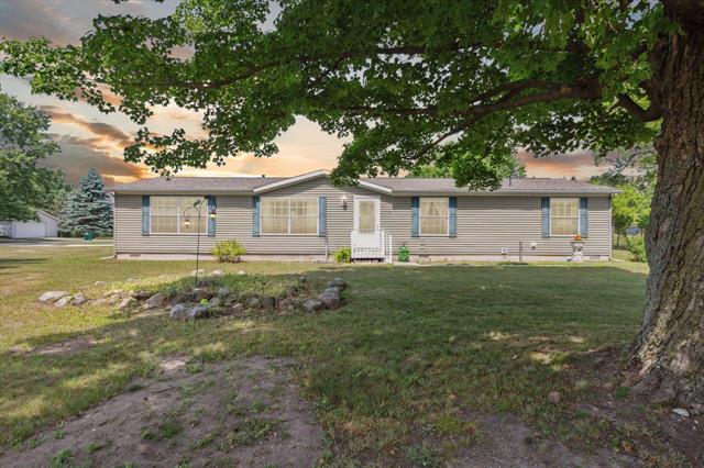 front view picture of 710 Oak Street, Luther, MI. 49656
