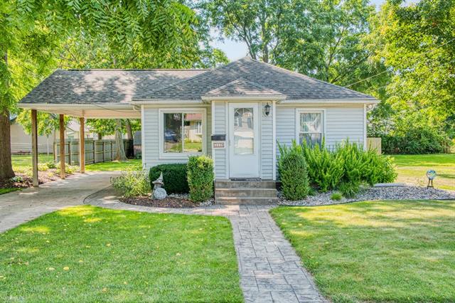 front view picture of 317 Randolph Street, Owosso, MI. 48867