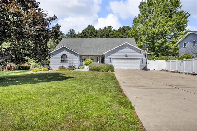 front view picture of 3700 Fairview Avenue, Jackson, MI. 49203