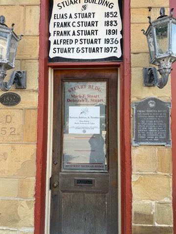 front view picture of 121 W Michigan Avenue, Marshall, MI. 49068