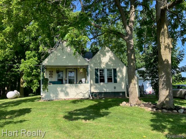 front view picture of 6975 Gosline Road, Brown City, MI. 48416