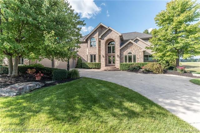 front view picture of 1280 Glen Ct, Highland, MI. 48357