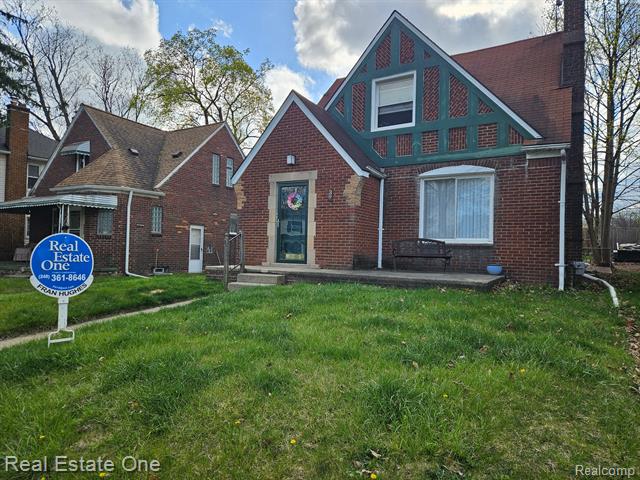 front view picture of 39 Osceola Dr, Pontiac, MI. 48341