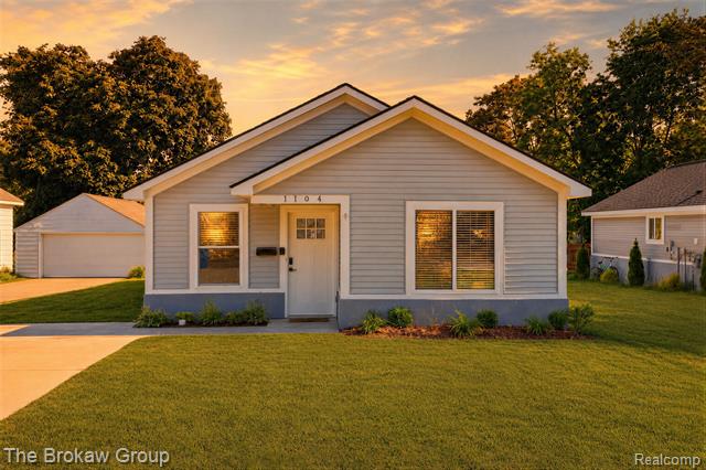 front view picture of 1104 La Salle Ave, Waterford, MI. 48328