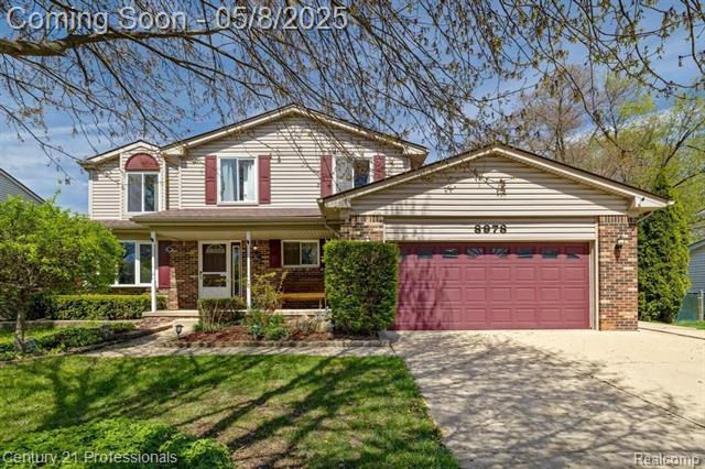 front view picture of 8978 Sussex St, White Lake, MI. 48386
