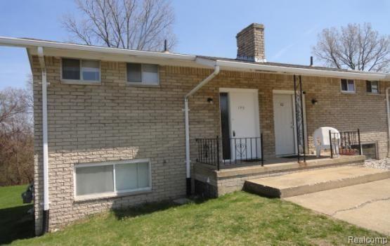 front view picture of 159 Huron View Ct, White Lake, MI. 48386