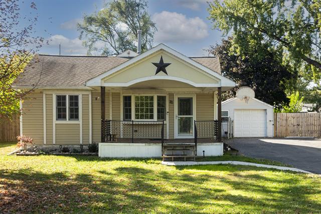 front view picture of 85 Doremus Ave, Waterford, MI. 48328