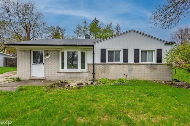 front view picture of 3168 Herbell Dr, Waterford, MI. 48328