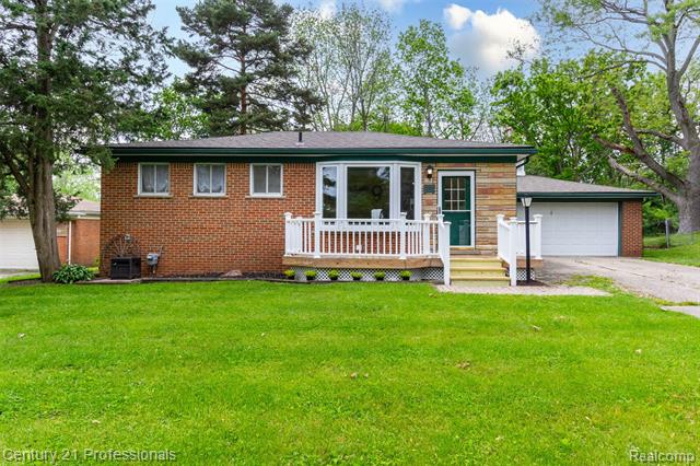 front view picture of 291 Lorberta Ln, Waterford, MI. 48328