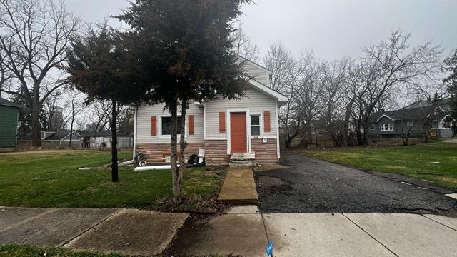 front view picture of 85 Moreland Ave, Pontiac, MI. 48342