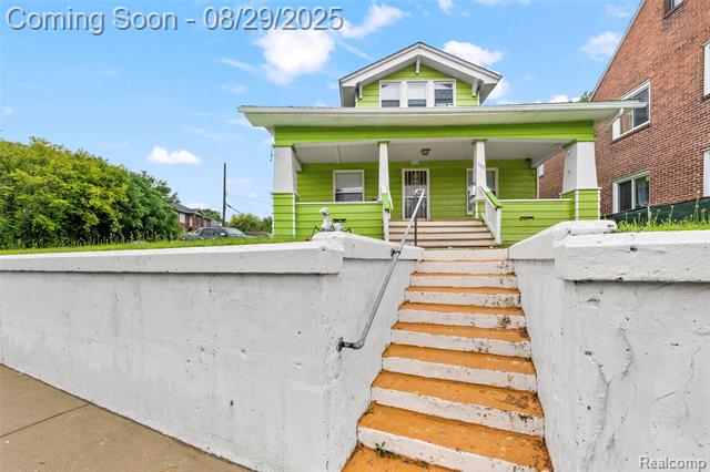 front view picture of 388 N Perry St, Pontiac, MI. 48342