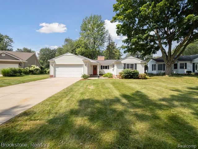 front view picture of 771 Gertrude Rd, Waterford, MI. 48328