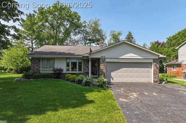 front view picture of 8415 Vanden Dr, White Lake, MI. 48386