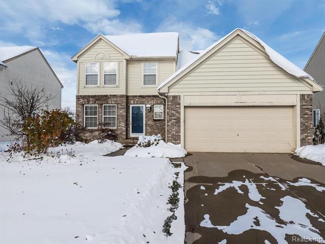 front view picture of 734 Arusha Dr, Pontiac, MI. 48341
