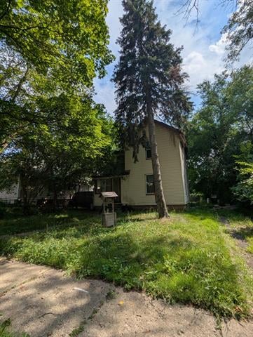 front view picture of 50 Lewis St, Pontiac, MI. 48342