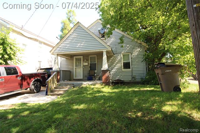 front view picture of 123 Adelaide St, Pontiac, MI. 48342
