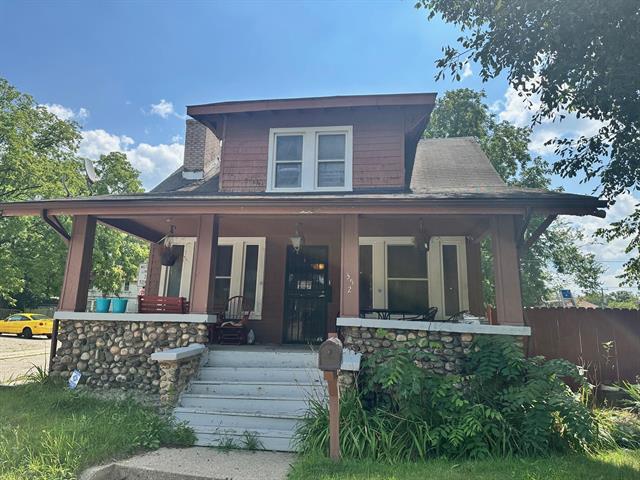front view picture of 352 N Perry St, Pontiac, MI. 48342