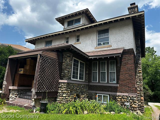 front view picture of 272 Cesar E Chavez Ave, Pontiac, MI. 48342