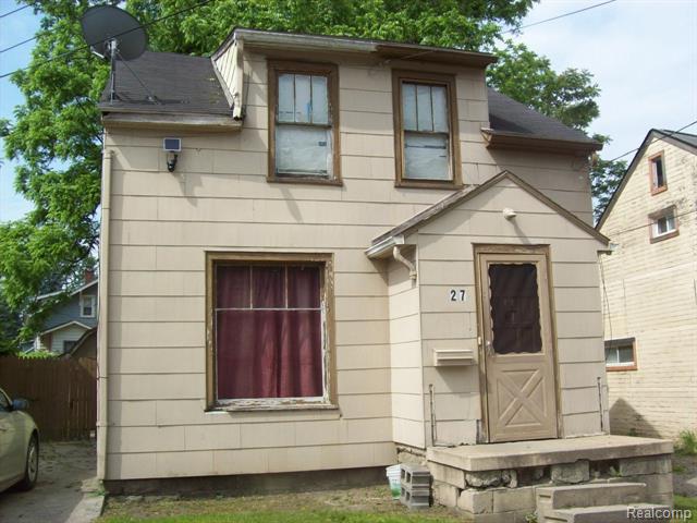 front view picture of 27 Clarence St, Pontiac, MI. 48342