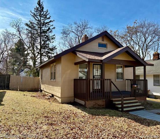 front view picture of 24 Kemp St, Pontiac, MI. 48342
