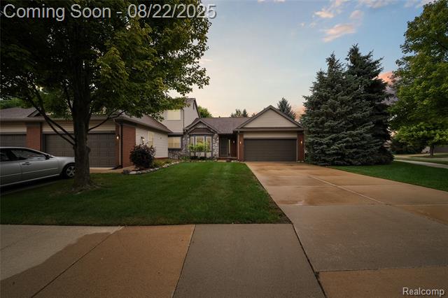 front view picture of 3090 Brookside Dr, Waterford, MI. 48328
