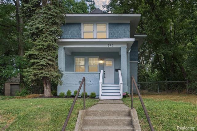 front view picture of 595 N Perry St, Pontiac, MI. 48342