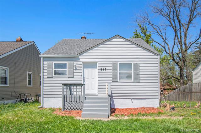 front view picture of 887 University Dr, Pontiac, MI. 48342