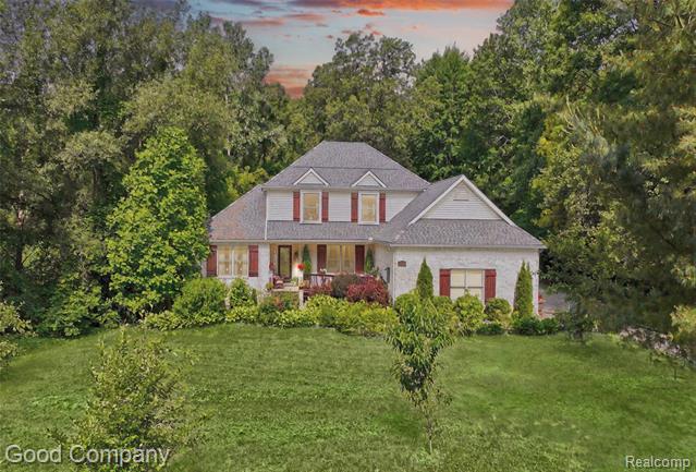 front view picture of 115 Audubon Dr, White Lake, MI. 48383